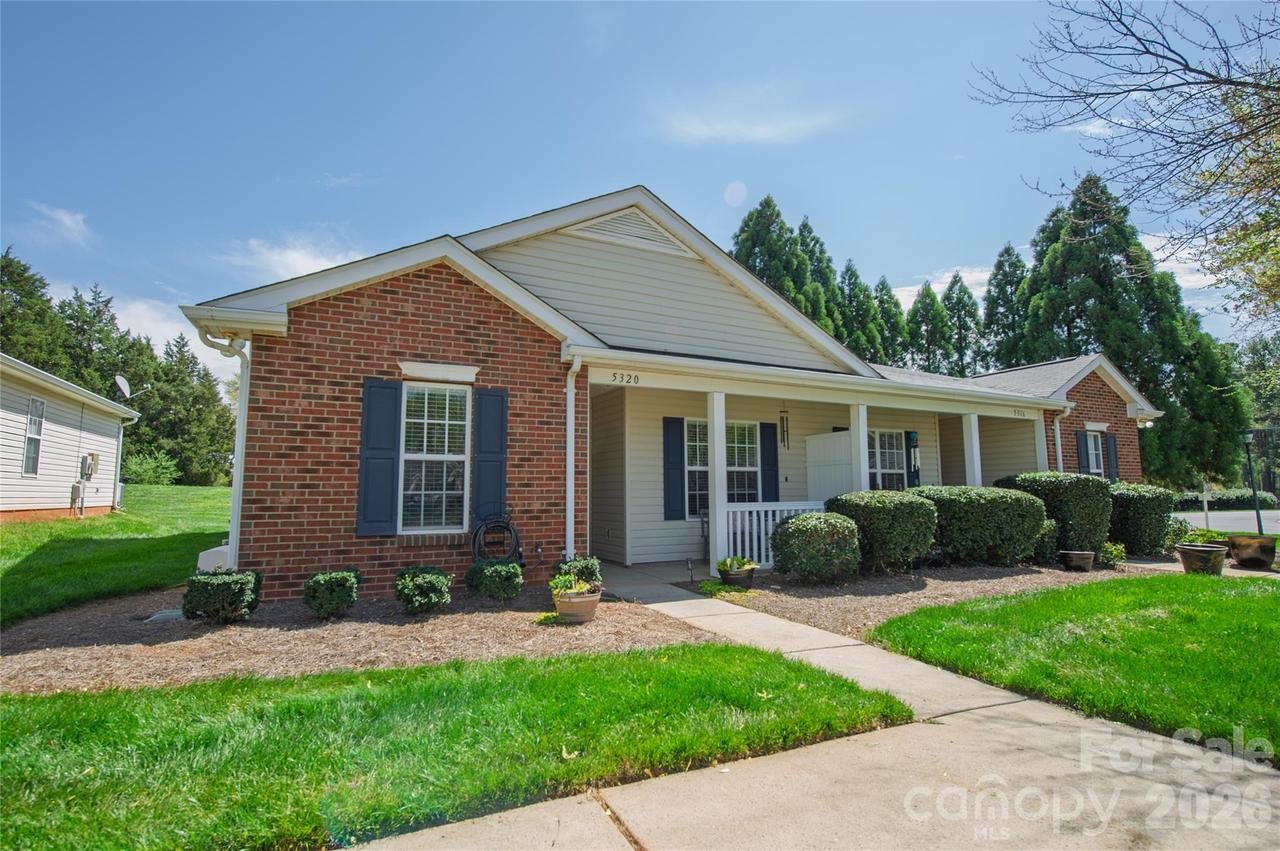 5320 Harris Cove Dr., Charlotte, NC 28269