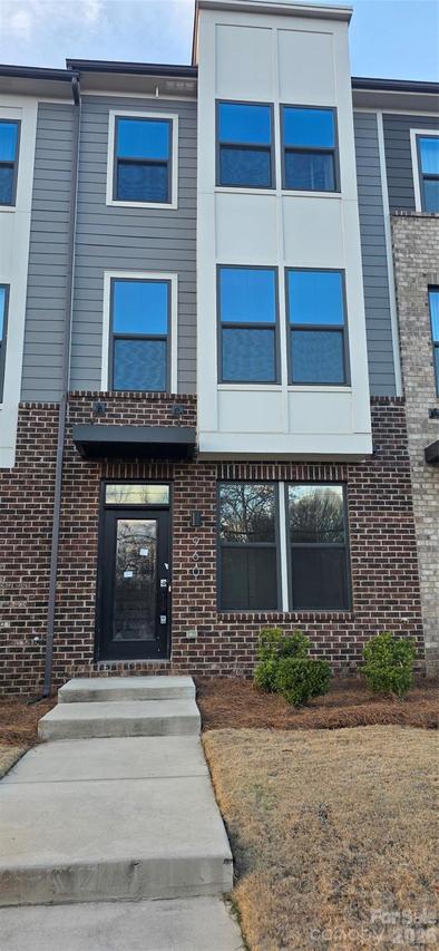 960 Broad River Ln., Charlotte, NC 28211