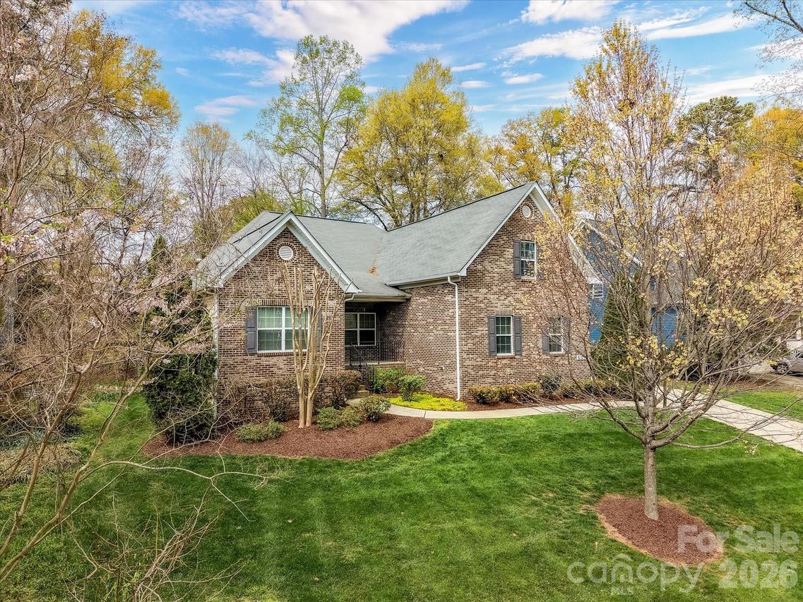 21277 Summerbrook Dr., Cornelius, NC 28031