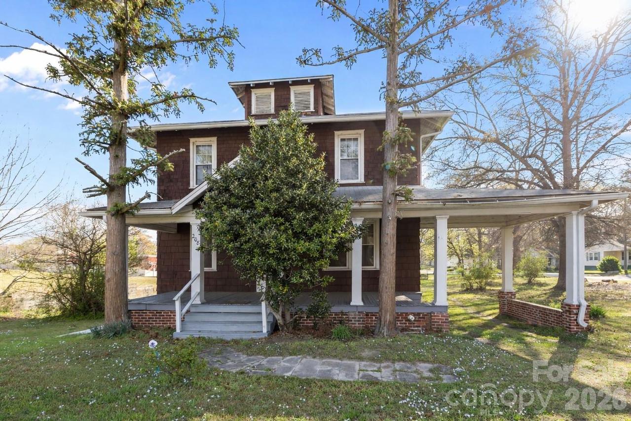 208 S Myrtle School Rd., Gastonia, NC 28052