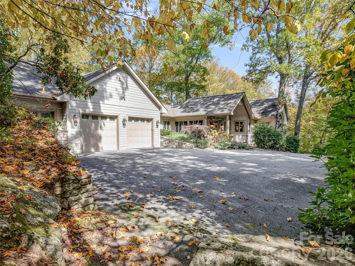 3500 Eagles Nest Rd., Waynesville, NC 28786