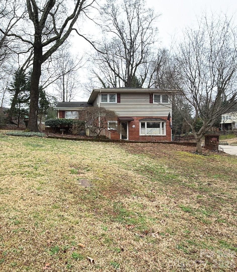 2501 Club Dr., Gastonia, NC 28054