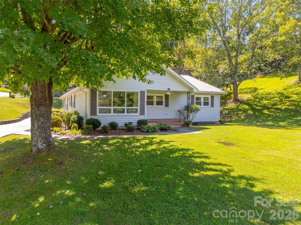 144 Cherry St., Sylva, NC 28779