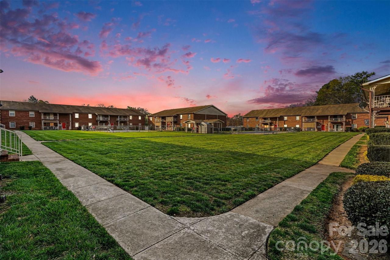 103 Carriage House Dr., Kannapolis, NC 28081