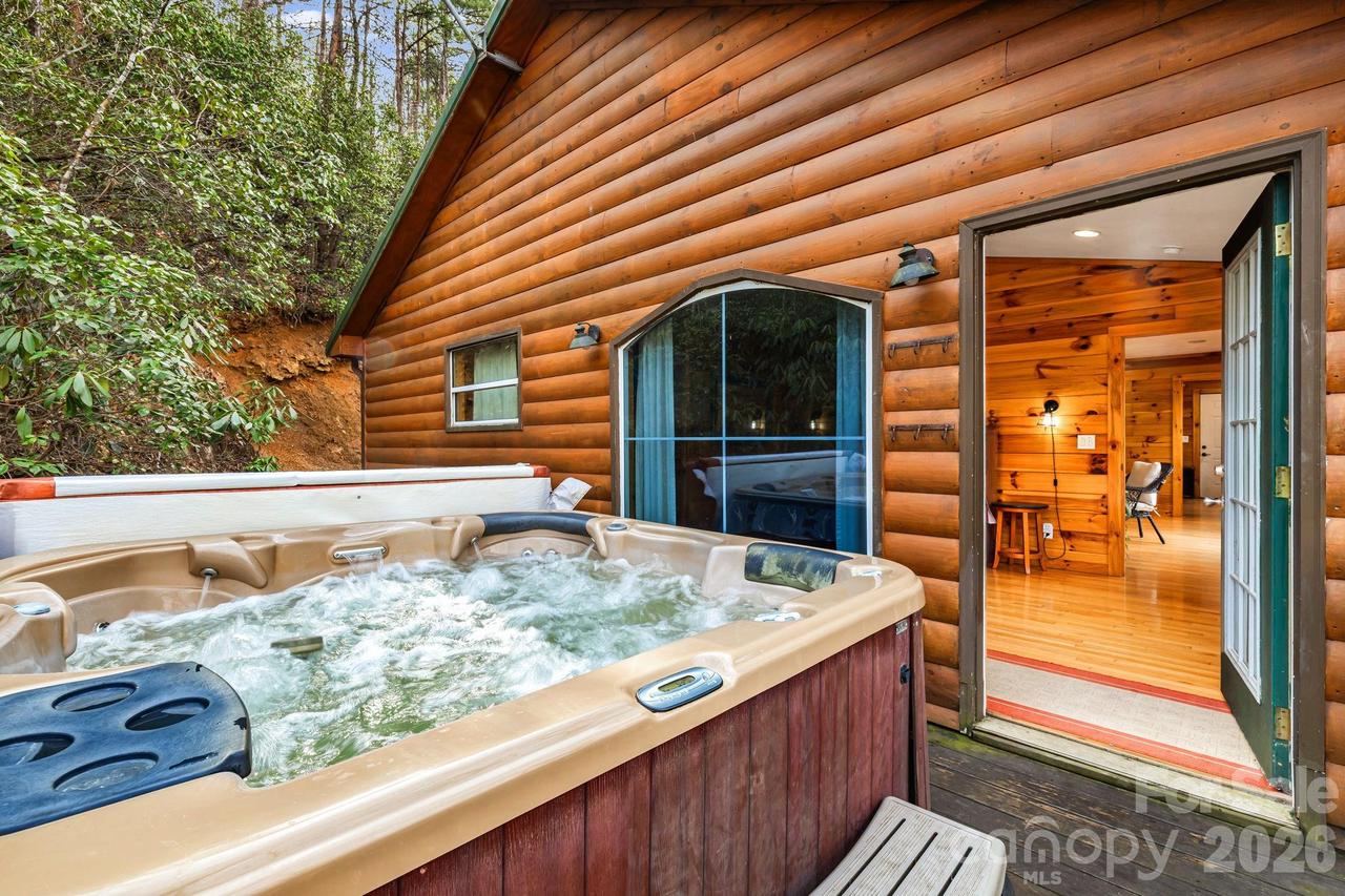 157 Crosspatch Ln., Bryson City, NC 28713