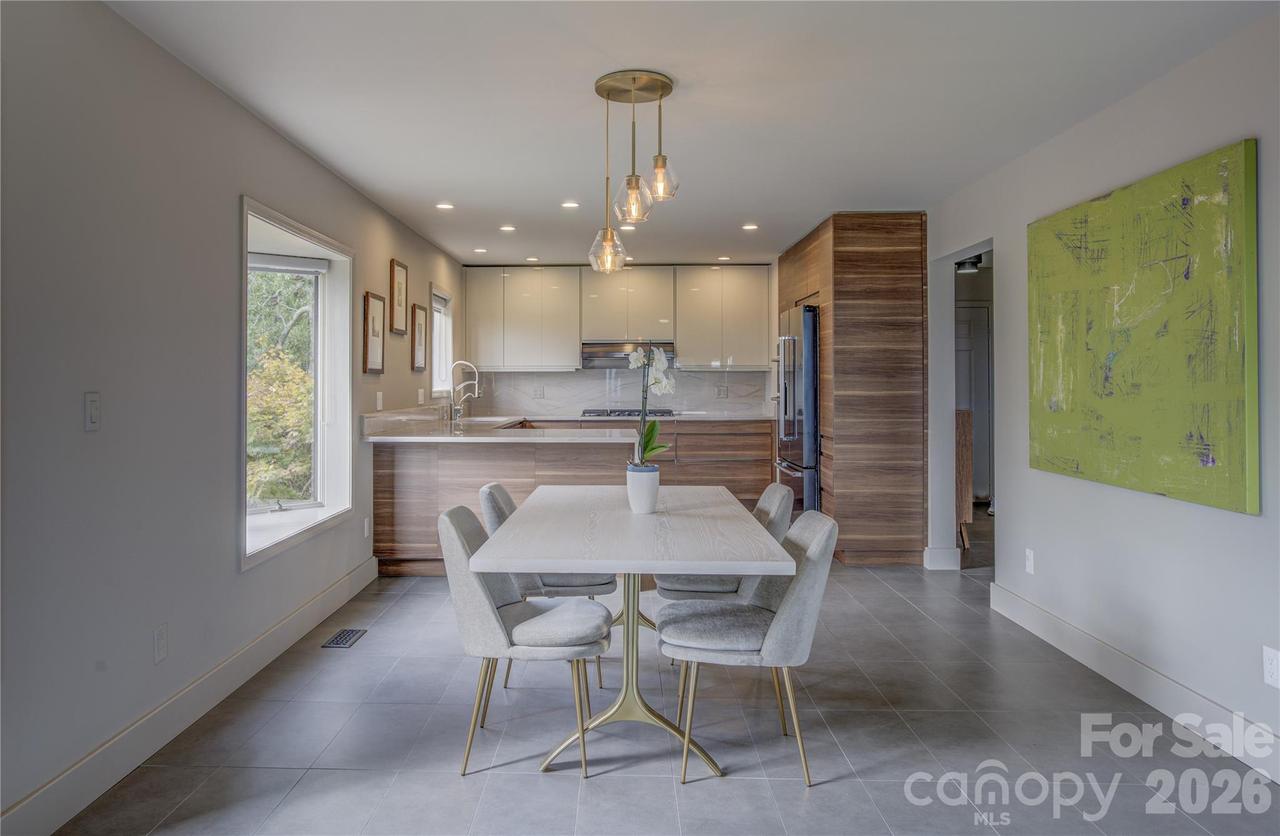 204 Fleetwood Plz., Laurel Park, NC 28739