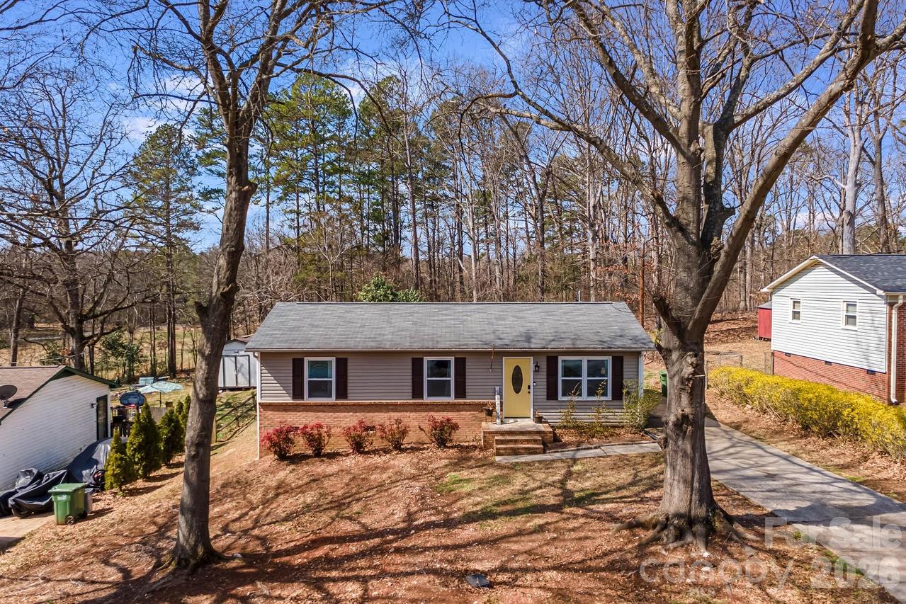 109 Julia St., Mount Holly, NC 28120