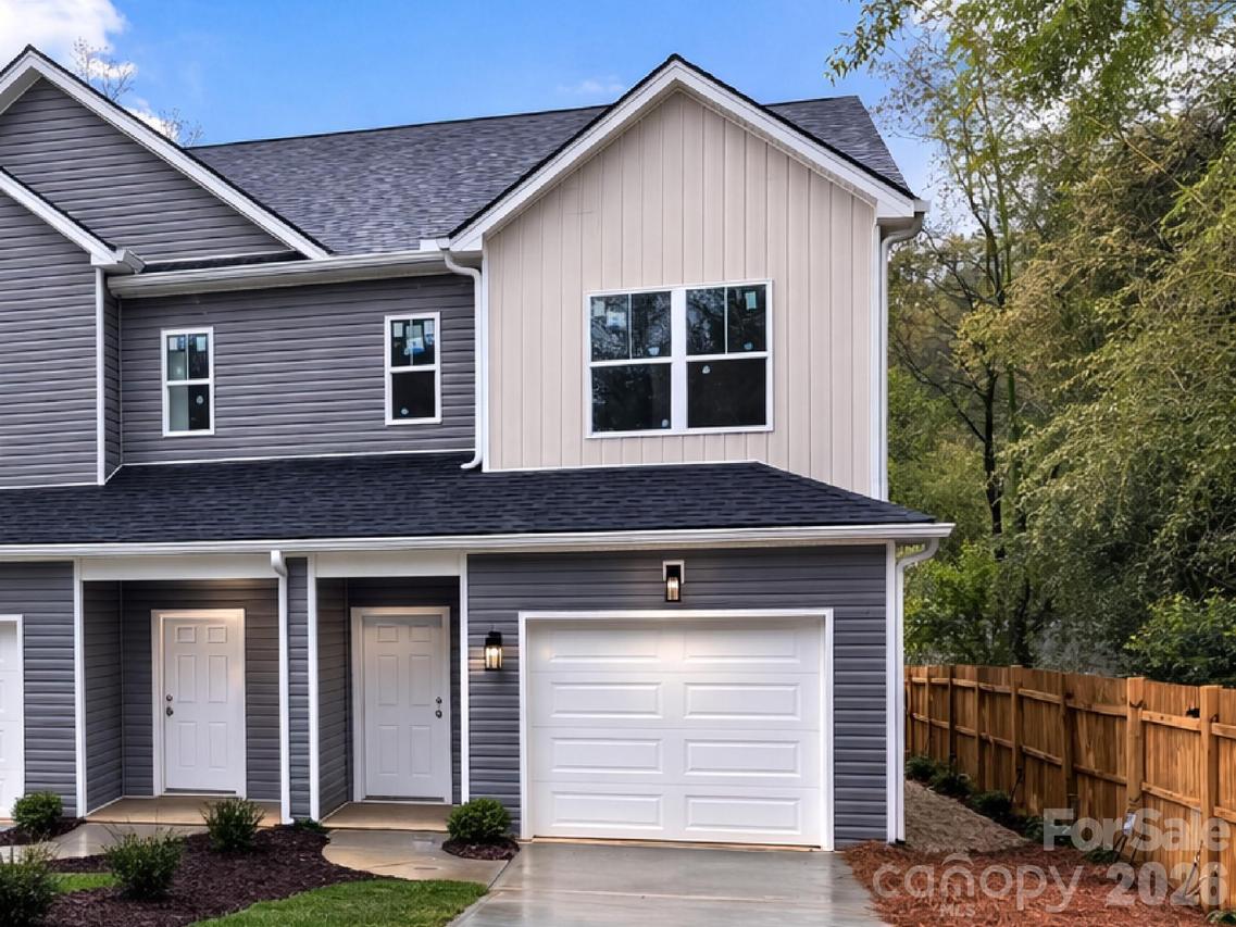 659 Stillgreen Ln., Charlotte, NC 28214