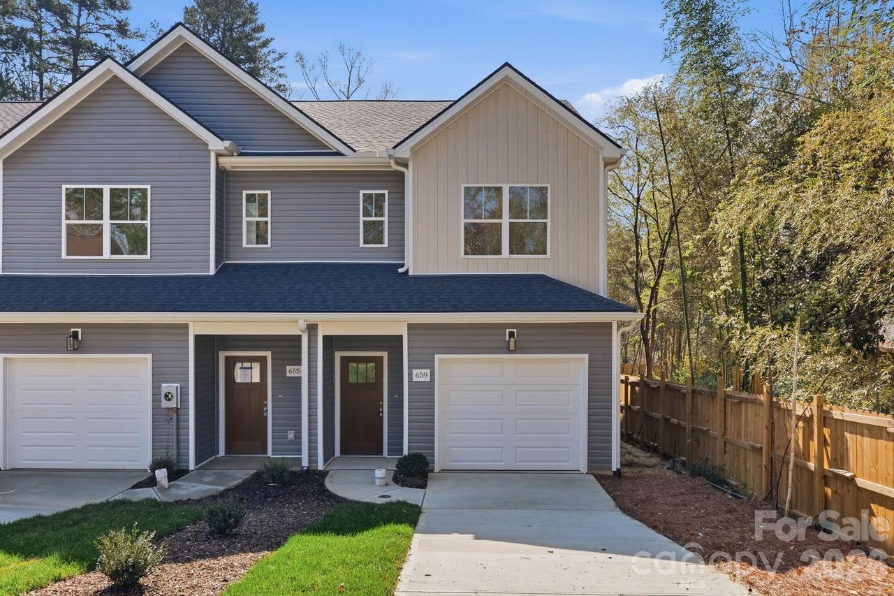 659 Stillgreen Ln., Charlotte, NC 28214