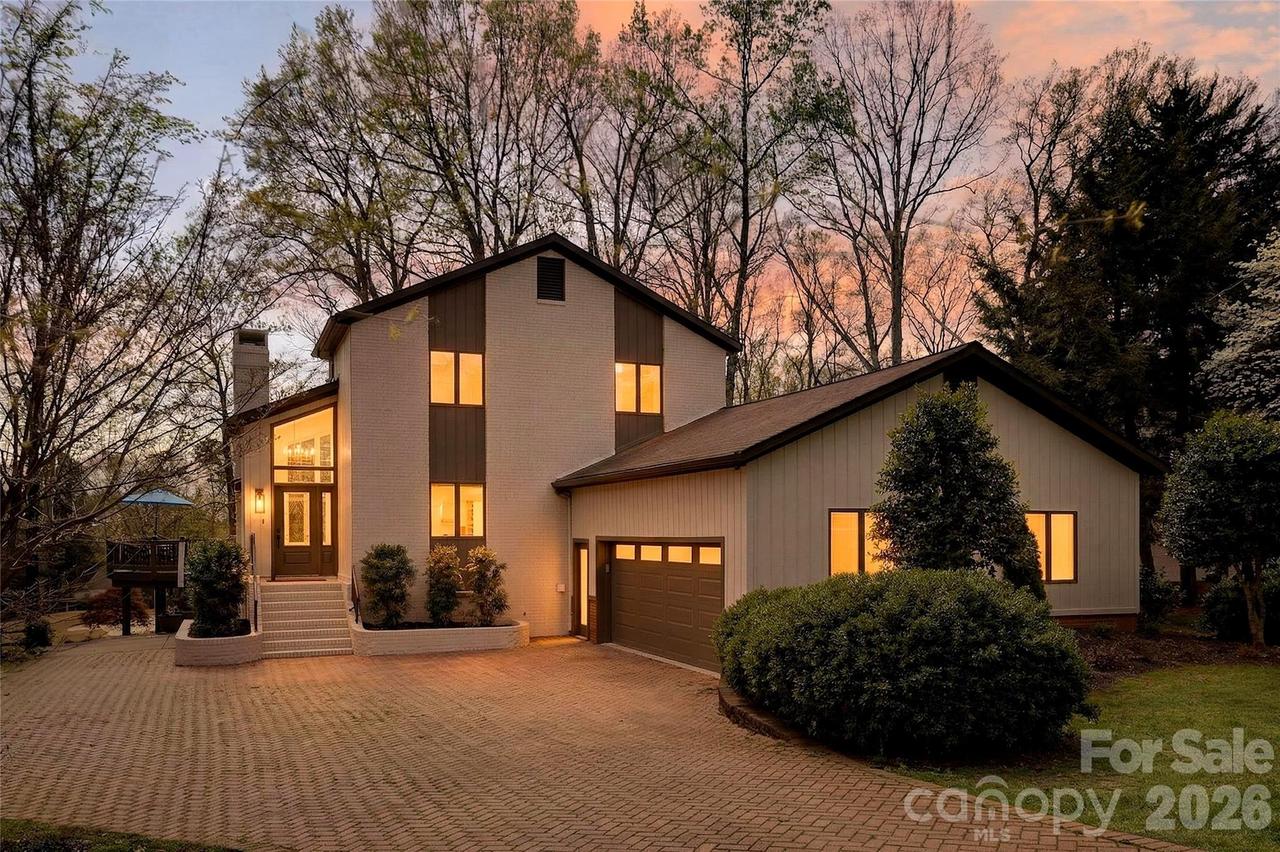 8001 Serendipity Ln., Charlotte, NC 28277