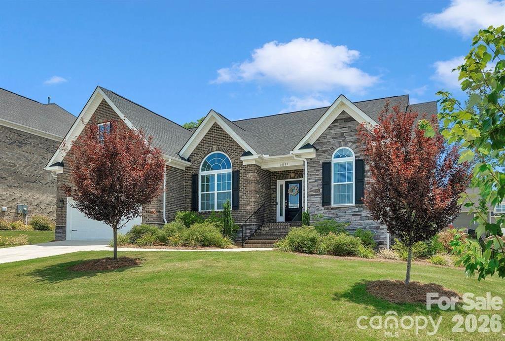 10885 Greenvale Dr., Harrisburg, NC 28075