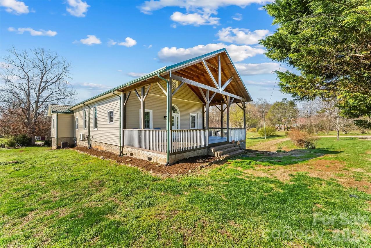 4951 Burns Rd., Granite Falls, NC 28630