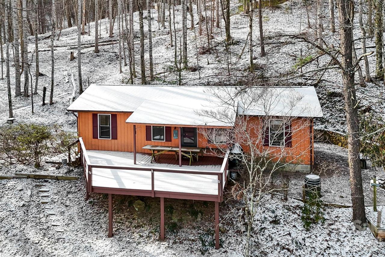 186 Greentree Ln., Canton, NC 28716