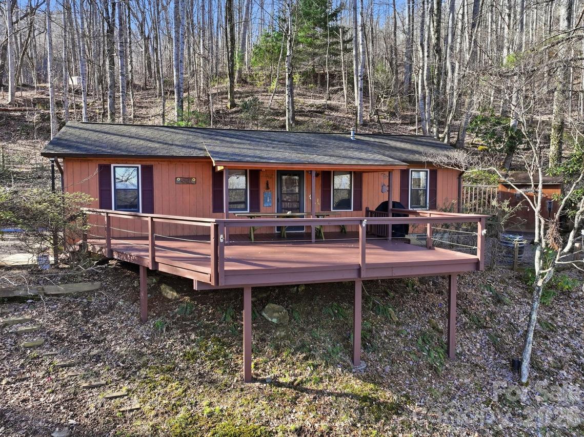 186 Greentree Ln., Canton, NC 28716