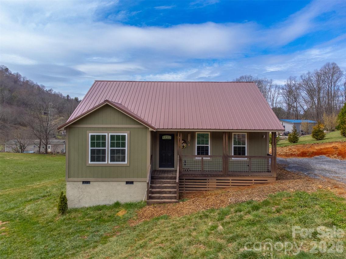 3240 Old Henson Cove Rd., Canton, NC 28716