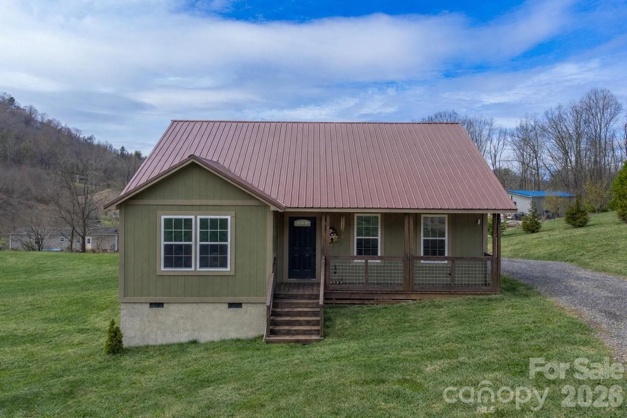 3240 Old Henson Cove Rd., Canton, NC 28716