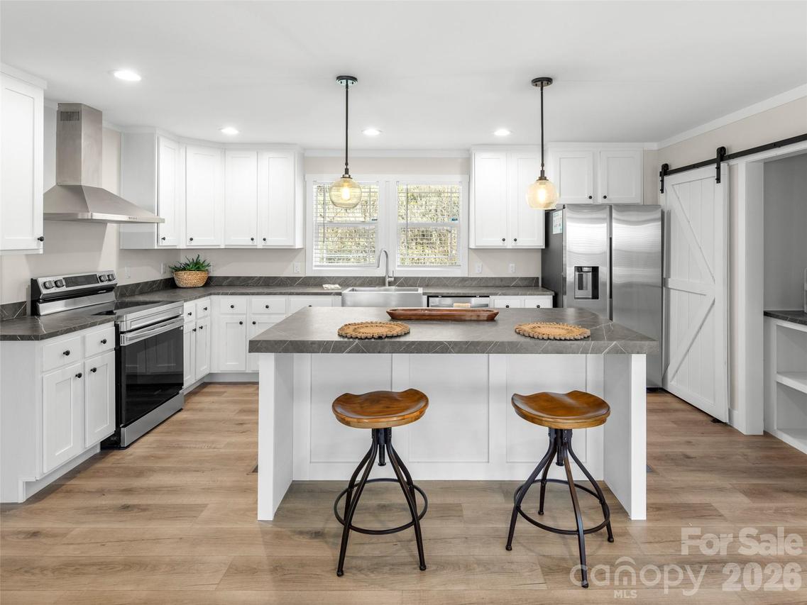 512 Hutch Mountain Rd., Fletcher, NC 28732