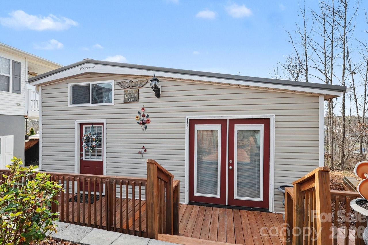 130 Eagle Dr., New London, NC 28127