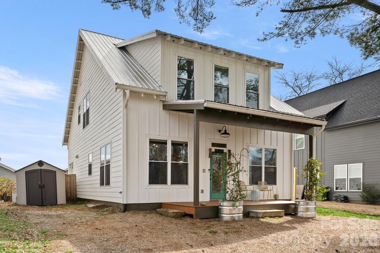 21 Boyd Ave., Asheville, NC 28806