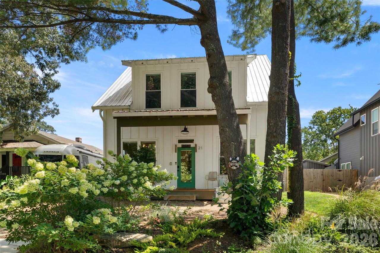 21 Boyd Ave., Asheville, NC 28806