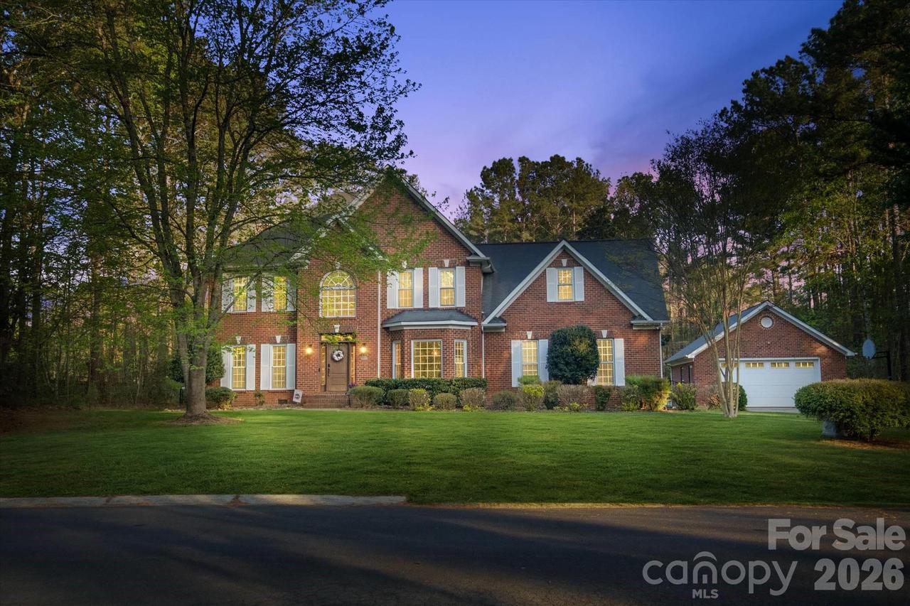 3570 Weddington Oaks Dr., Matthews, NC 28104