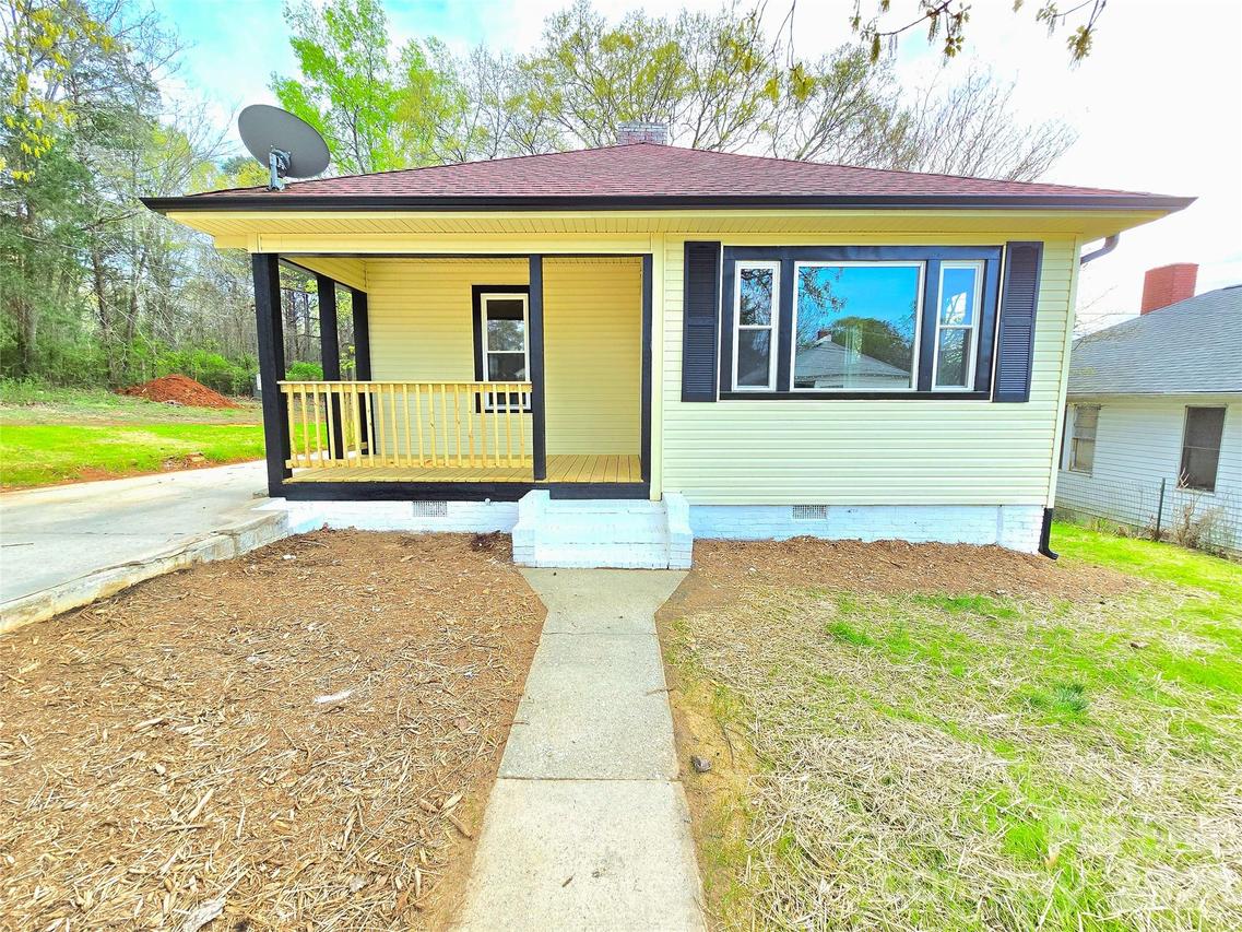 121 Falls Rd., Badin, NC 28009