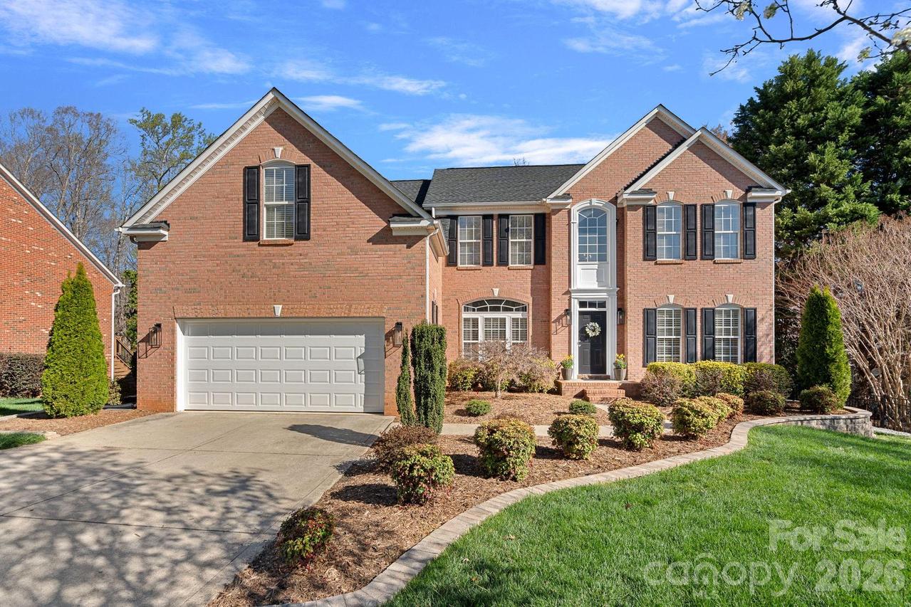 2474 Green Point Ln., Denver, NC 28037