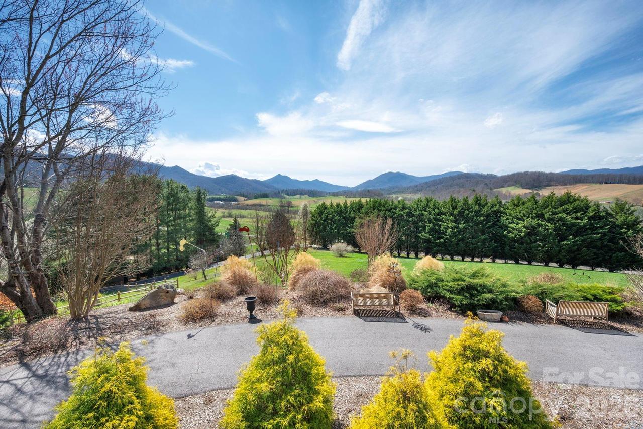 25 New Morning Pl., Leicester, NC 28748