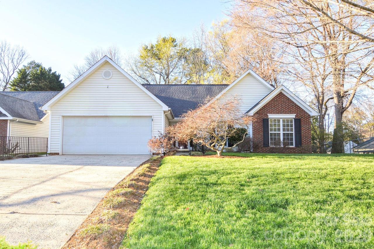 504 Bass Ln., Charlotte, NC 28270