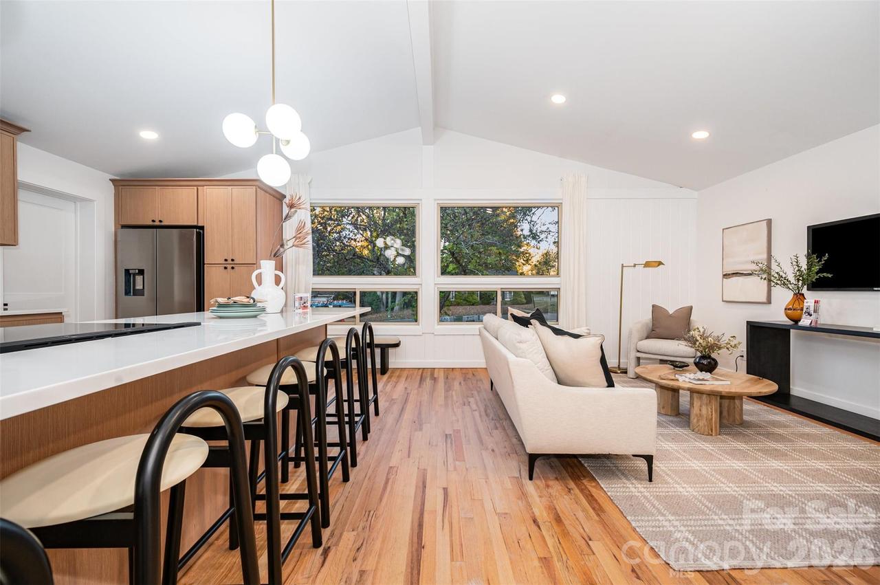 4042 Whipple Pl., Charlotte, NC 28215