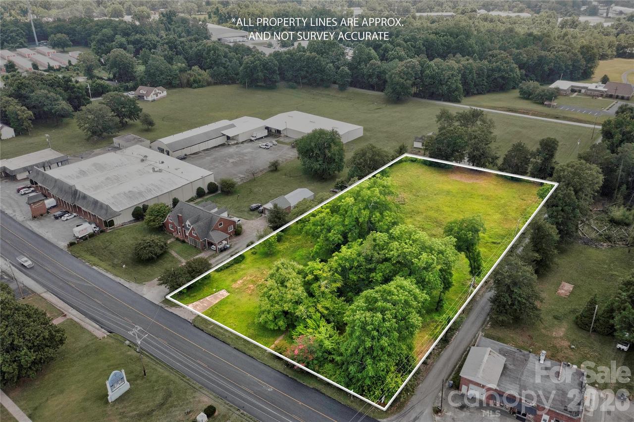1033 W Main St., Forest City, NC 28043