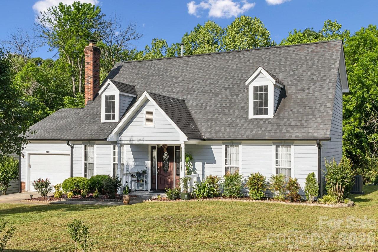 3223 Rheinwood Ct., Matthews, NC 28105