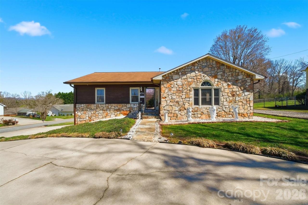 4716 Bert Huffman Dr., Granite Falls, NC 28630