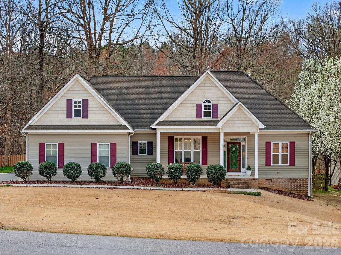 6444 Winding Creek Ln., Denver, NC 28037