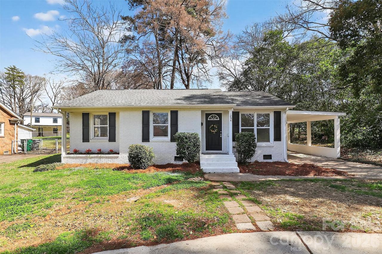 1234 Clanton Rd. #15, Charlotte, NC 28217