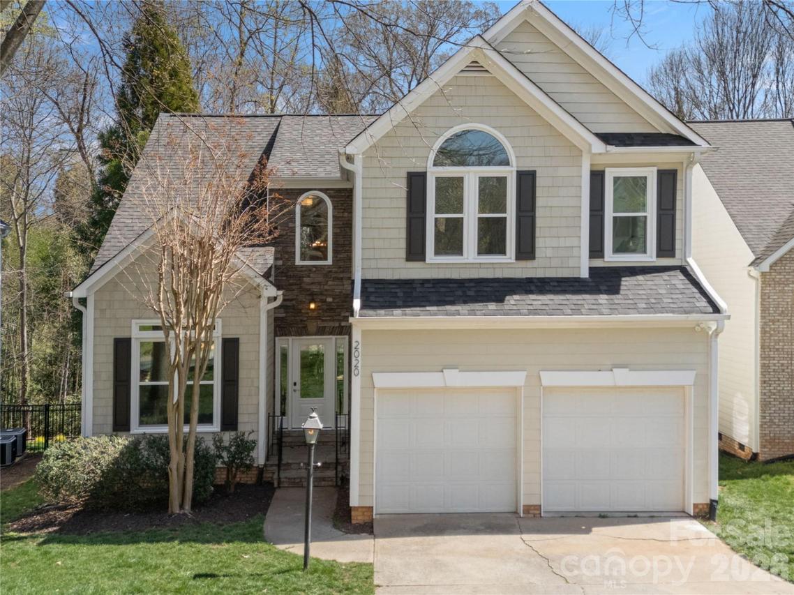 2020 Sablewood Dr., Charlotte, NC 28205