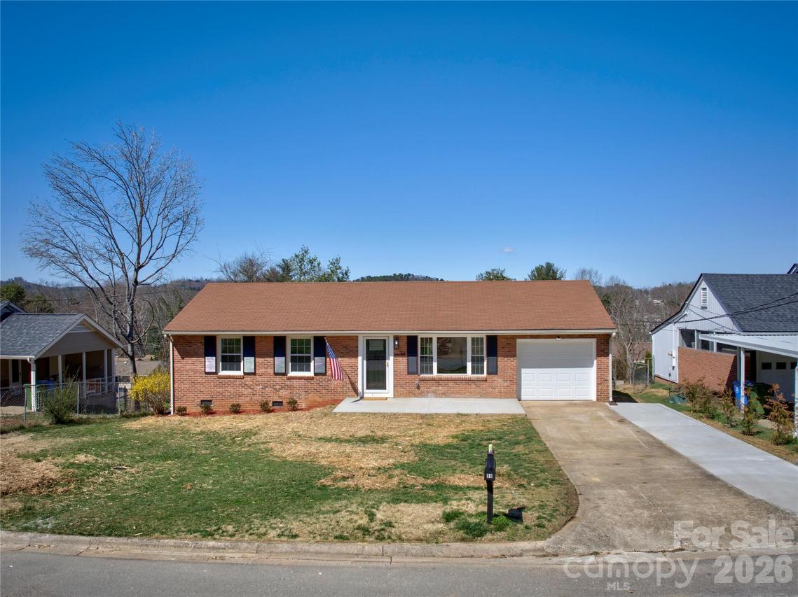88 Skyview Ter., Asheville, NC 28806