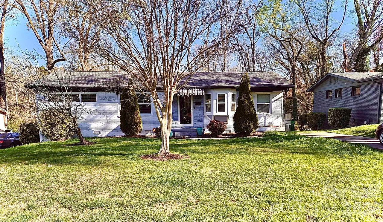3945 Winfield Dr., Charlotte, NC 28205