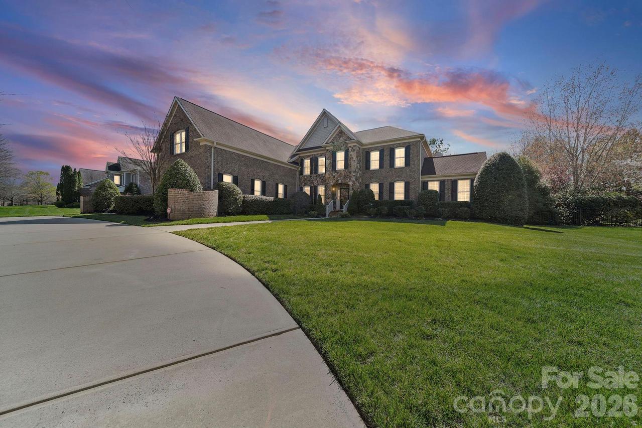 6009 Autumn Blossom Ln., Waxhaw, NC 28173