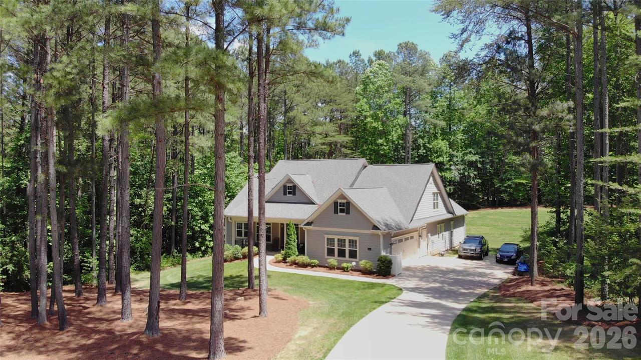 4660 Gold Finch Dr., Denver, NC 28037