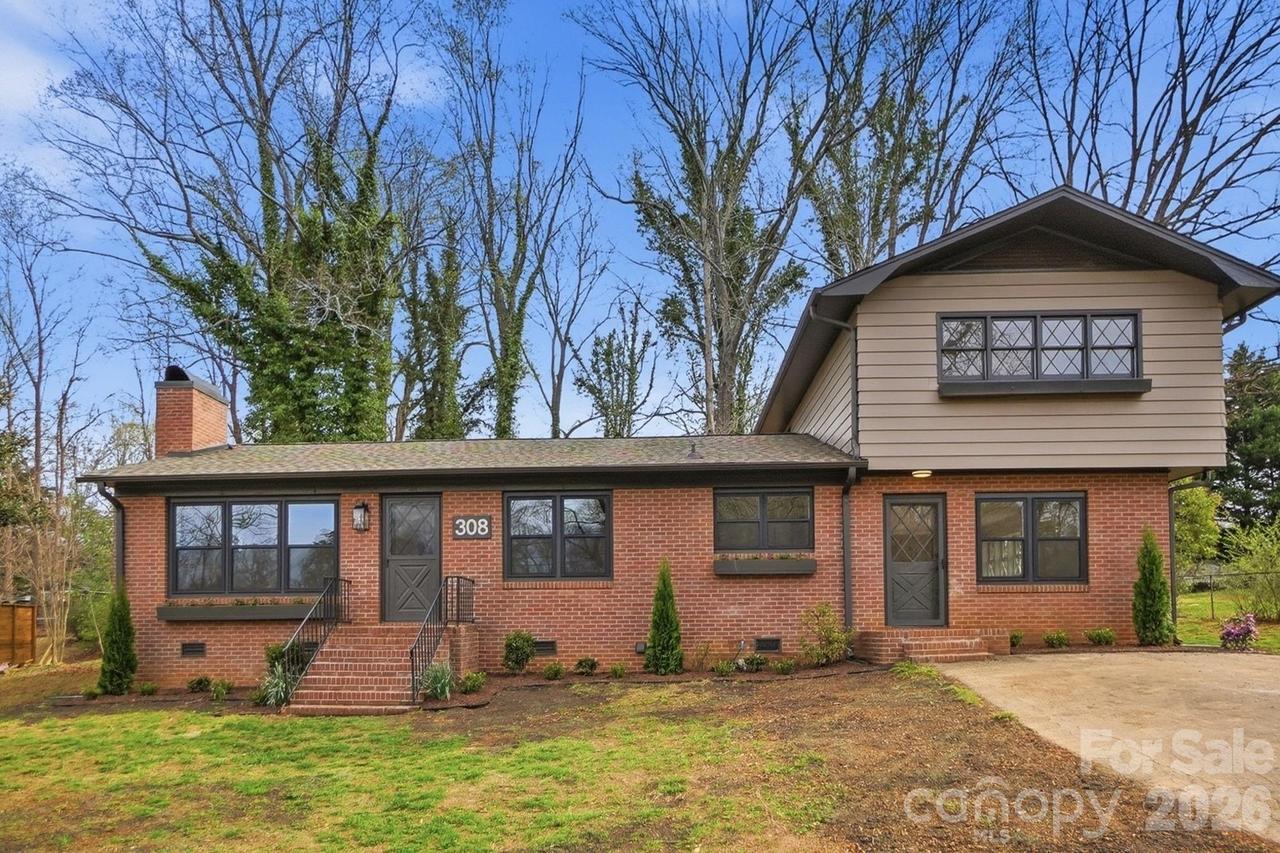 308 Rankin Ave., Lowell, NC 28098