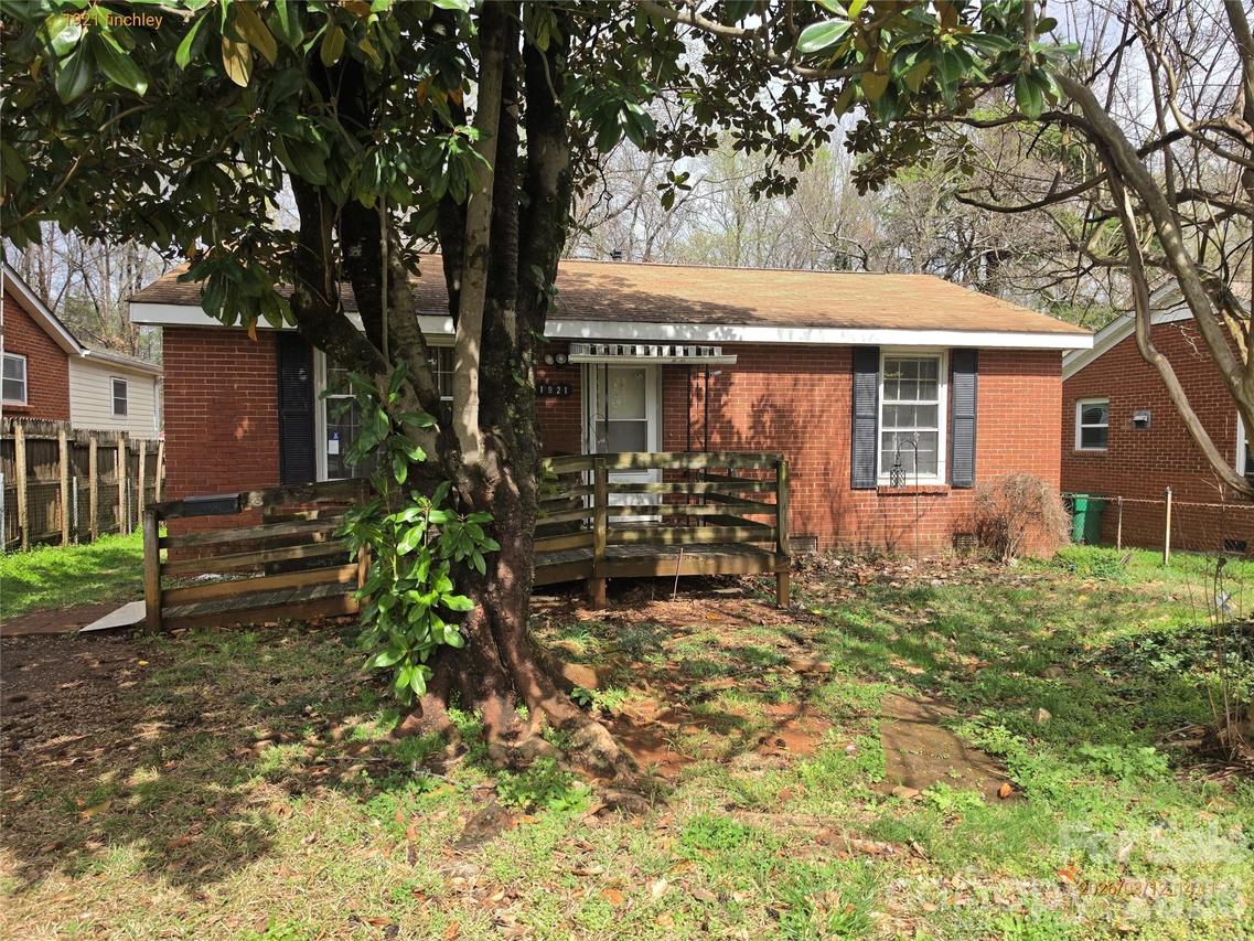 1921 Finchley Dr., Charlotte, NC 28215