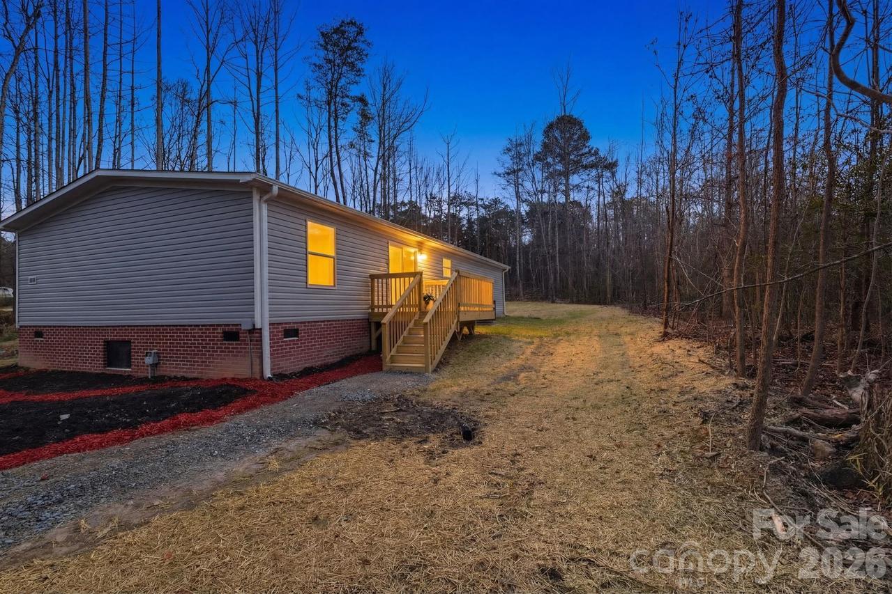 1685 Dawnview Ln., Lincolnton, NC 28092