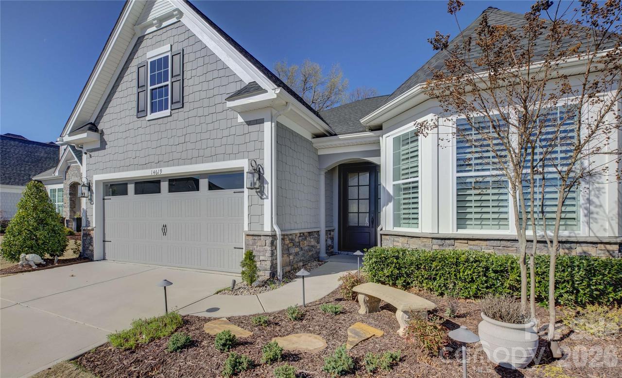 14619 Crosswater Ln., Charlotte, NC 28278