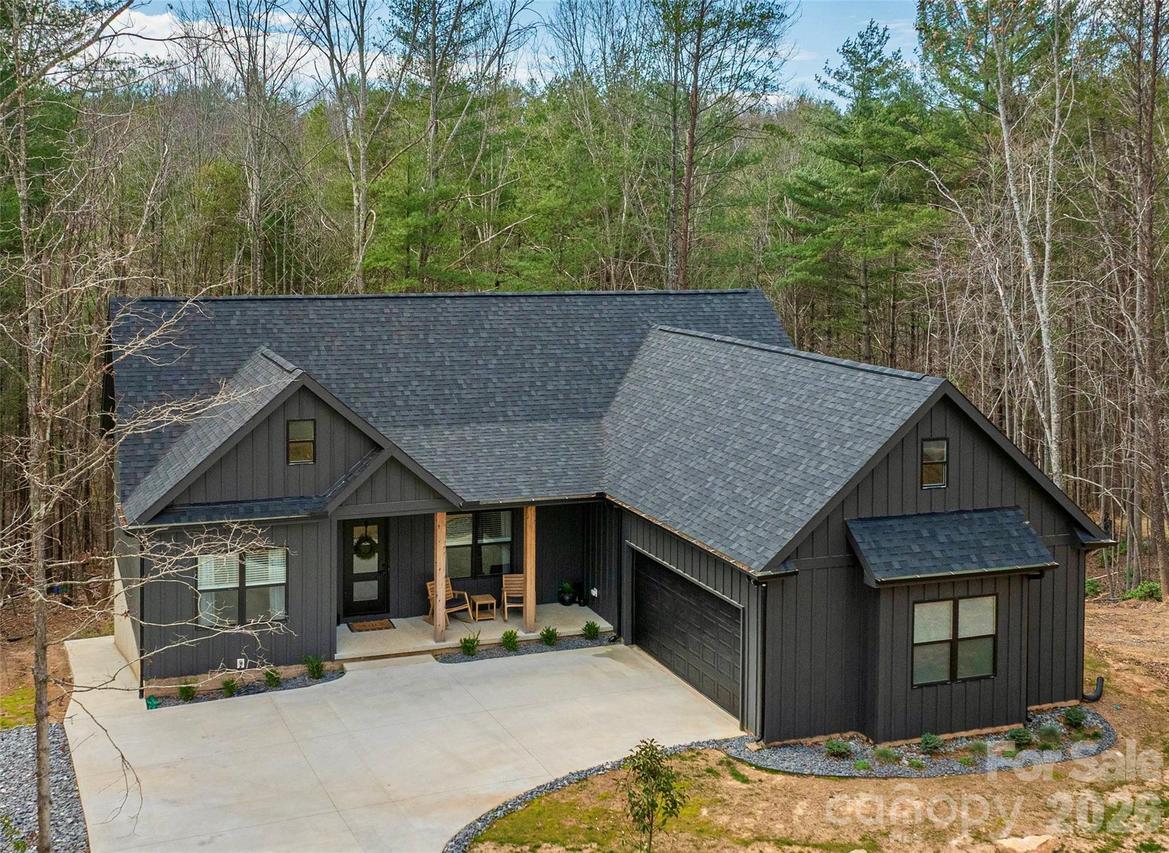 4374 Poplar Bluff Dr., Lenoir, NC 28645