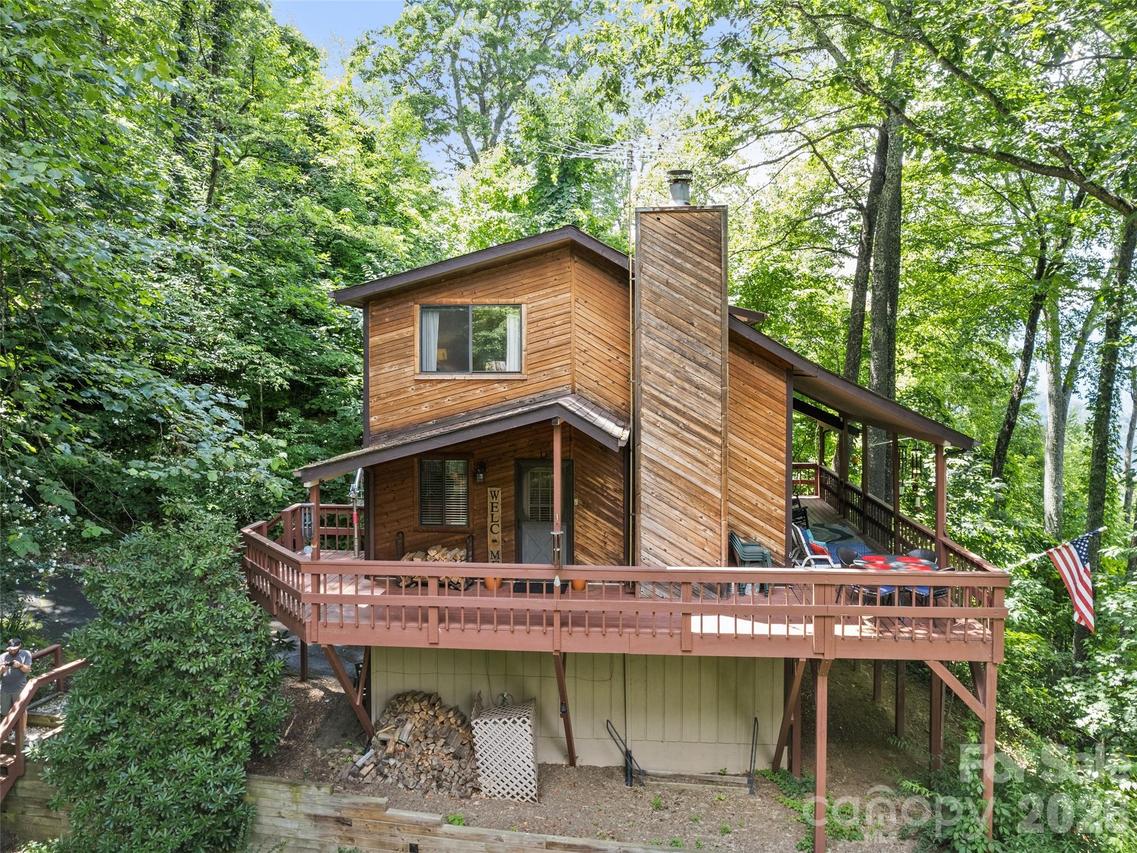 1672 Summit Dr., Maggie Valley, NC 28751