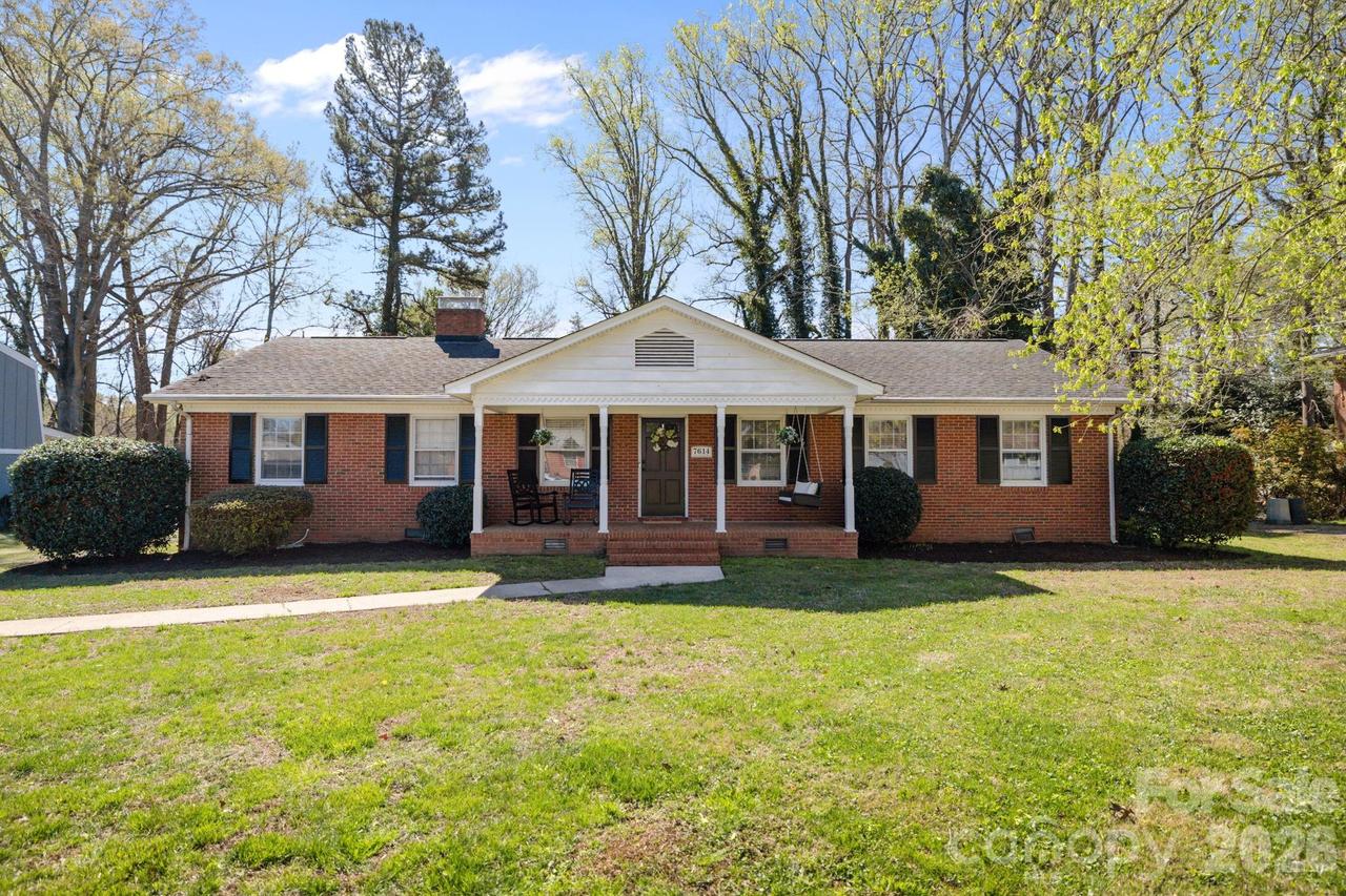 7614 Rolling Hill Rd., Charlotte, NC 28227