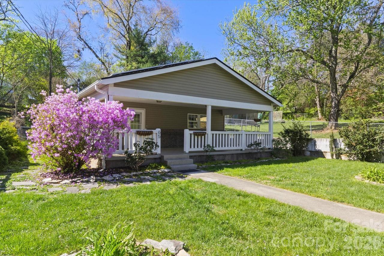 65 New Jersey Ave., Asheville, NC 28806