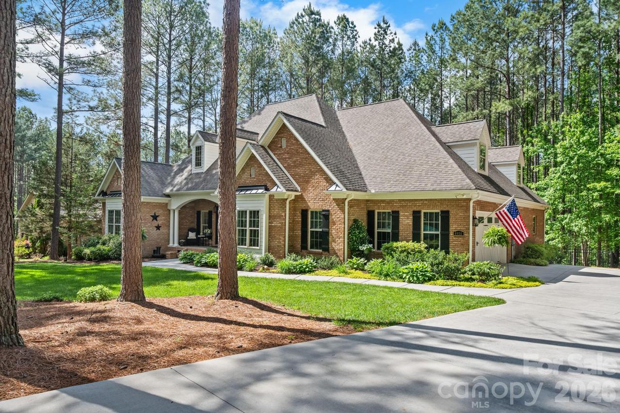 4950 River Hills Dr., Denver, NC 28037