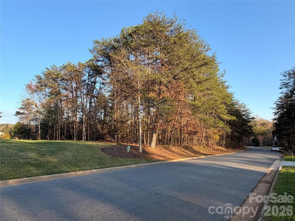 3779 Pinecrest Dr. #154, Hickory, NC 28601